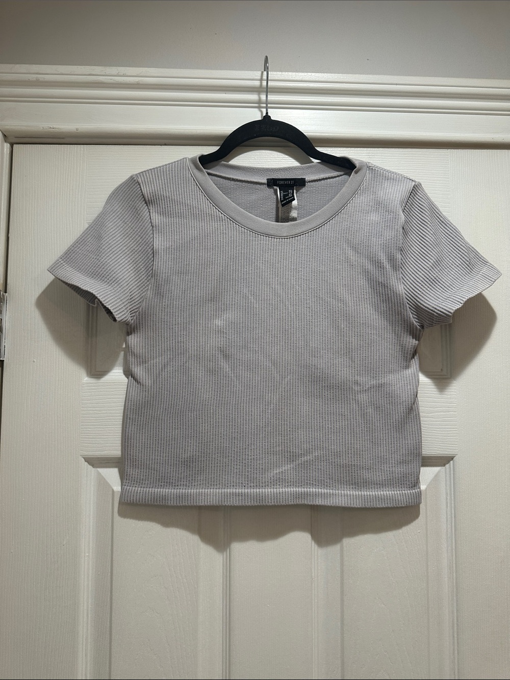 Forever 21 Gray Ribbed Short Sleeve Crop Top